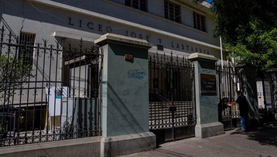 Por almacenamiento y producción de pornografía infantil: Fiscalía ordena investigaciones tras denuncias contra estudiantes del Liceo Lastarria