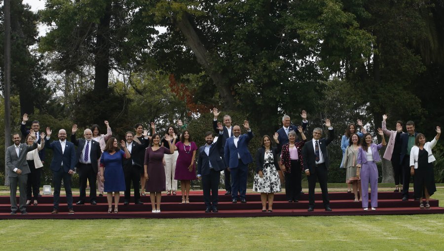 Primer día en el poder: equipo de Presidente Boric comienza a llegar a La Moneda