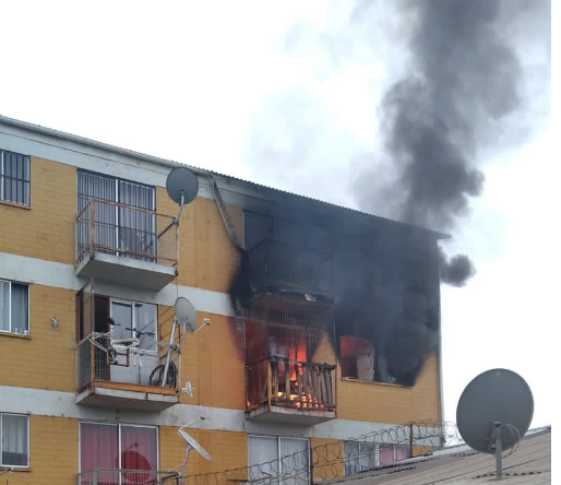 Incendio estructural en Quillota deja al menos dos departamentos destruidos por las llamas