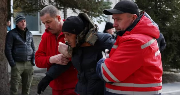 Rusia y Ucrania: las fuerzas rusas amplían su ofensiva en el oeste y atacan una base militar cerca de la frontera con Polonia