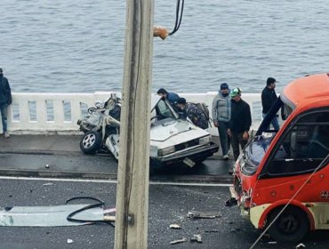 Ocho lesionados deja accidente que involucró a dos microbuses y un automóvil menor en la Av. Altamirano de Valparaíso
