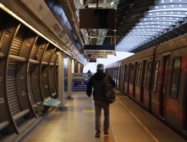 Falla técnica provocó un retraso de la frecuencia de la Línea 4 del Metro de Santiago