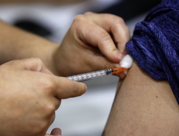Comienza la campaña nacional de vacunación contra la influenza: Minsal afirma que inoculación es segura y gratuita