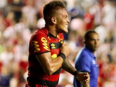 Medios brasileños llenan de elogios a Javier Parraguez tras triplete en Sport Recife