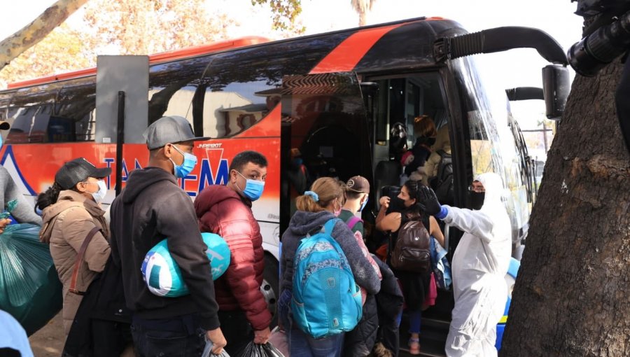 29 inmigrantes irregulares fueron descubiertos al interior de un bus en La Cruz