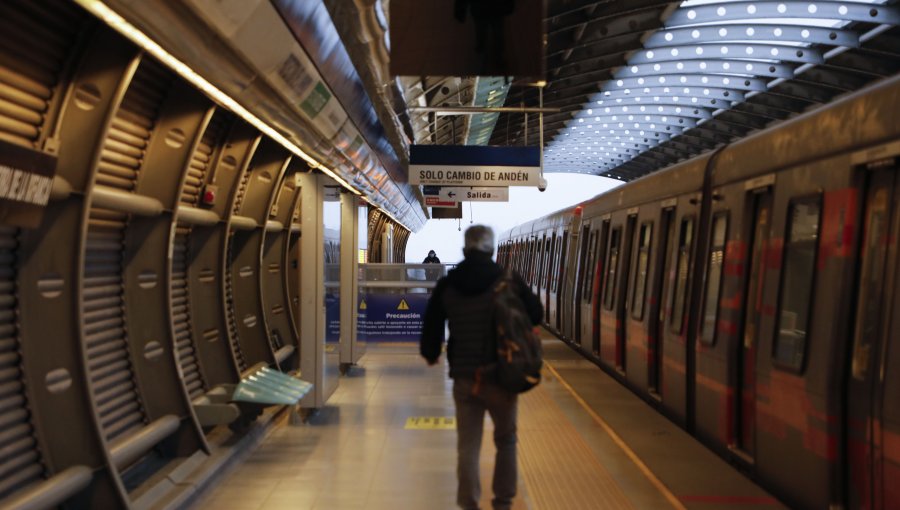 Falla técnica provocó un retraso de la frecuencia de la Línea 4 del Metro de Santiago