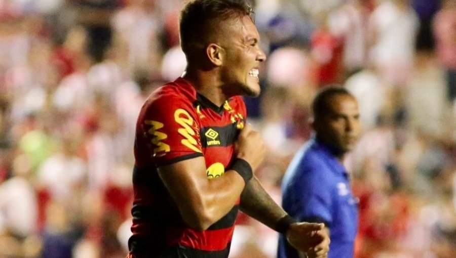 Medios brasileños llenan de elogios a Javier Parraguez tras triplete en Sport Recife