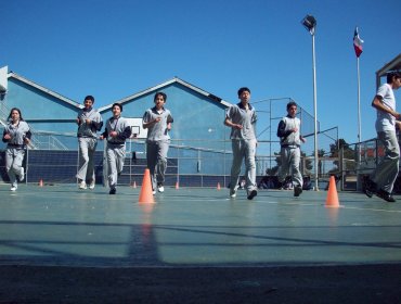 Enfermera UPLA tras muerte de escolar en clases de Educación Física en Viña: “La ley obliga a instituciones a contar con desfibriladores automáticos”