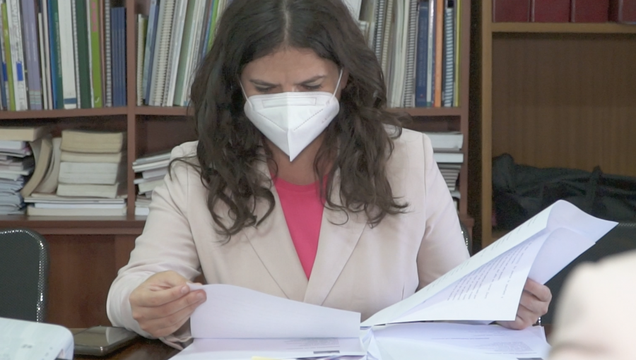 Ministra de la Mujer aborda en Valparaíso femicidio en el cerro Ramaditas: "La región tiene una de las tasas más altas de violencia"