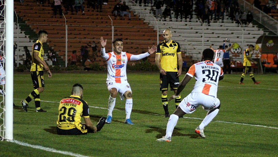 Cobresal amargó al Coquimbo Unido de Paredes y es nuevo puntero del Campeonato