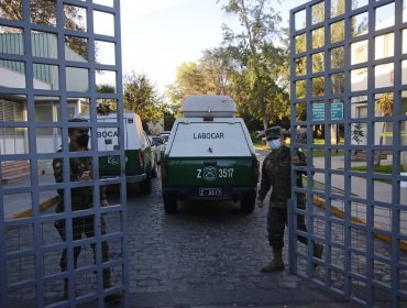 Investigan robo de más de 50 armas desde dependencias del Ejército en Santiago: institución asegura que no es armamento fiscal
