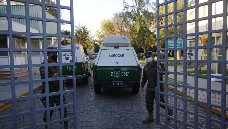 Investigan robo de más de 50 armas desde dependencias del Ejército en Santiago: institución asegura que no es armamento fiscal