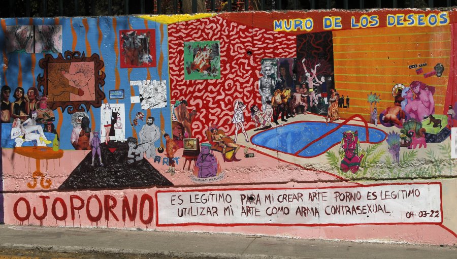 Defensoría de la Niñez pide acciones por polémico mural en parque San Borja: Municipio de Santiago descarta vinculación