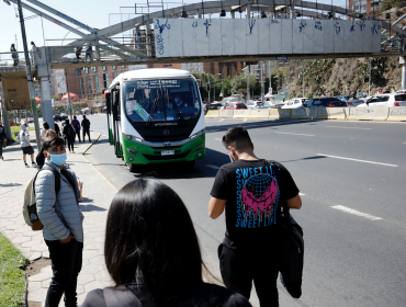 Falta de conductores agobia al transporte público del Gran Valparaíso: proponen becas para incentivar formación de choferes profesionales