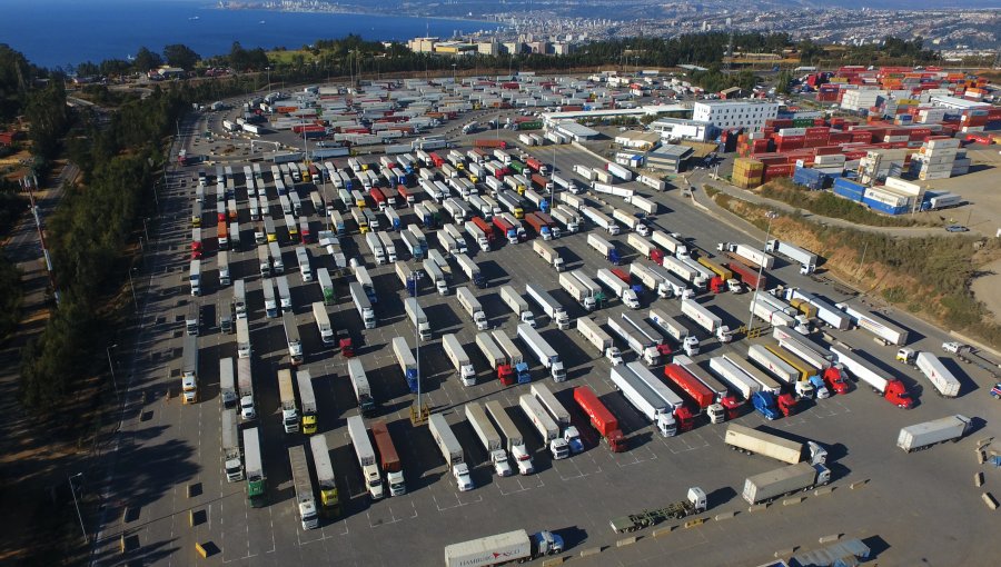 ZEAL de Valparaíso inicia el 2022 atendiendo más de 64 mil camiones en sus instalaciones