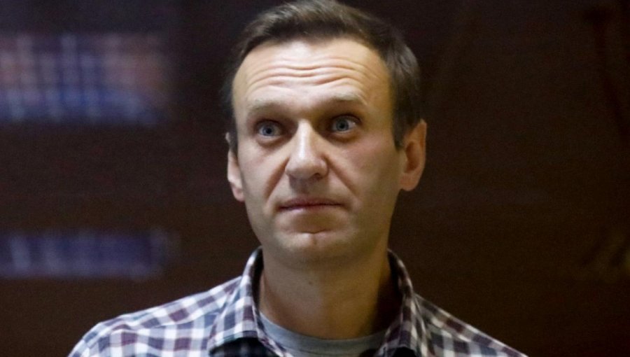 Condenan al líder opositor ruso Alexei Navalny a 9 años más de cárcel en un juicio tildado de "farsa"