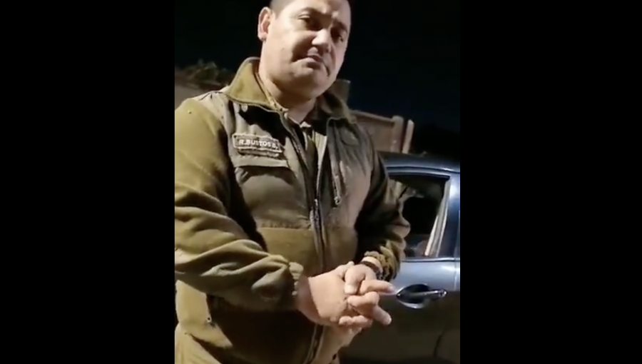 Dan de baja a carabinero que, conduciendo ebrio, chocó un automóvil en Los Ángeles