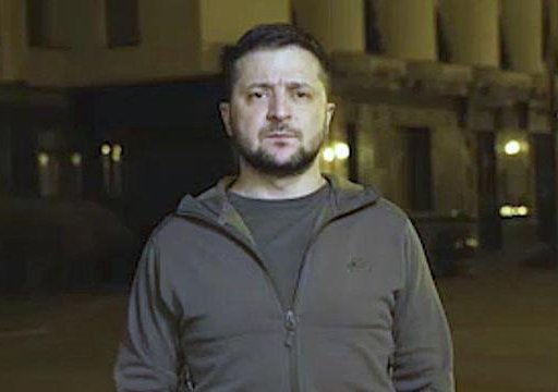 "El mundo debe detener la guerra": Zelensky llama a protestar en las calles a un mes del inicio de la invasión a Ucrania