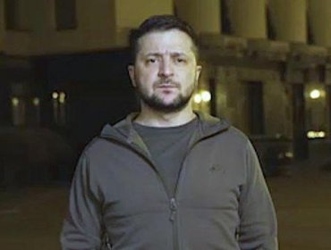 "El mundo debe detener la guerra": Zelensky llama a protestar en las calles a un mes del inicio de la invasión a Ucrania