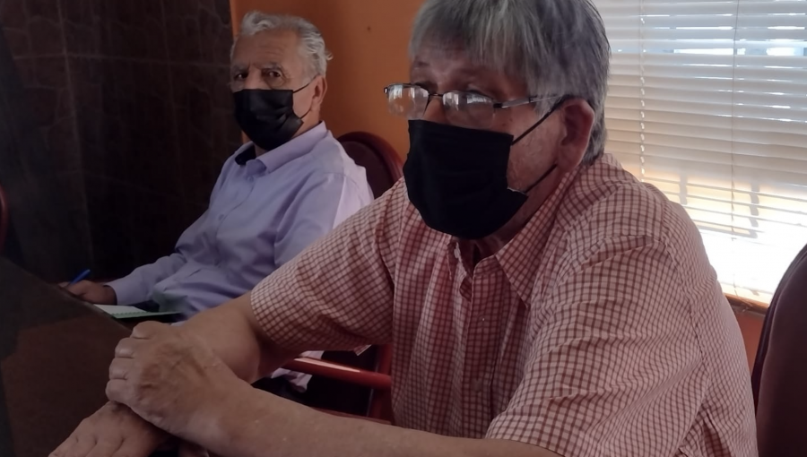 Presidente de microbuseros enfurecido con el gobernador Rodrigo Mundaca: "Después que amenacé con un paro me agendó una reunión"