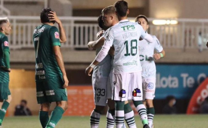 Santiago Wanderers volvió al triunfo goleando a La Higuera en Copa Chile