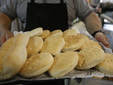 Proponen hacer una "Panadería Popular" para lograr que baje el precio del pan