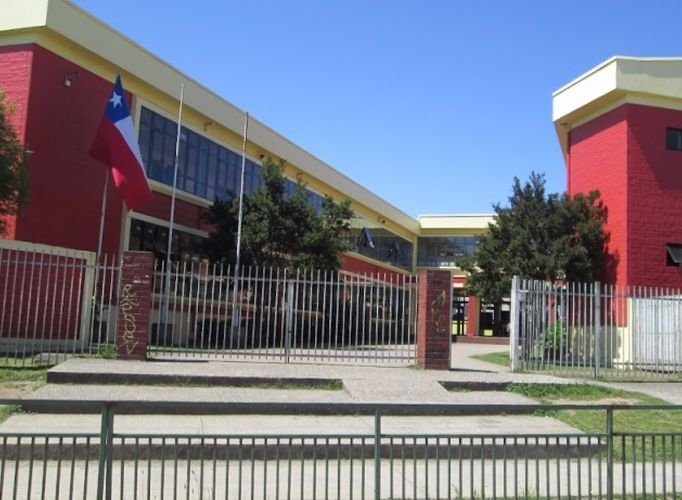 Seis alumnas protagonizaron una riña al interior del Liceo Técnico de Valdivia: dos resultaron lesionadas