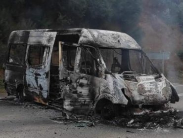 Encapuchados quemaron un furgón luego de emboscar y amenazar a conductor en Tirúa