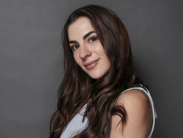 Desde Brasil, Carmen Zabala mostró su actual look para la nueva nocturna de Mega