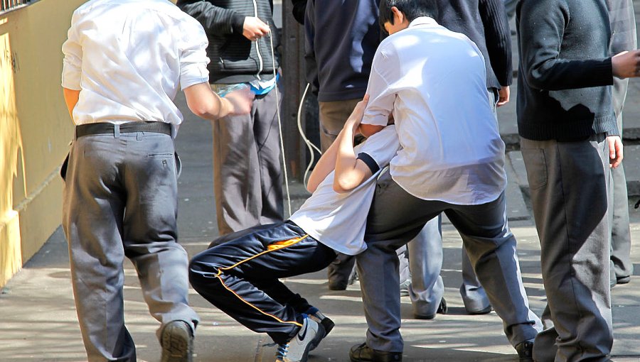 Ofician a Seremi y Superintendencia de Educación por hechos de violencia entre estudiantes de la región de Valparaíso