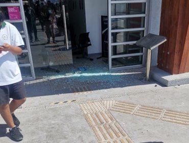 Estudiantes se tomaron el Liceo Domingo Santa María de Arica tras denuncias de acoso: otros recintos fueron atacados