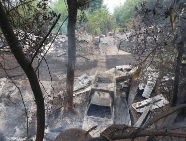 Gobierno anuncia querella por ataque incendiario que dejó 15 viviendas quemadas en Contulmo
