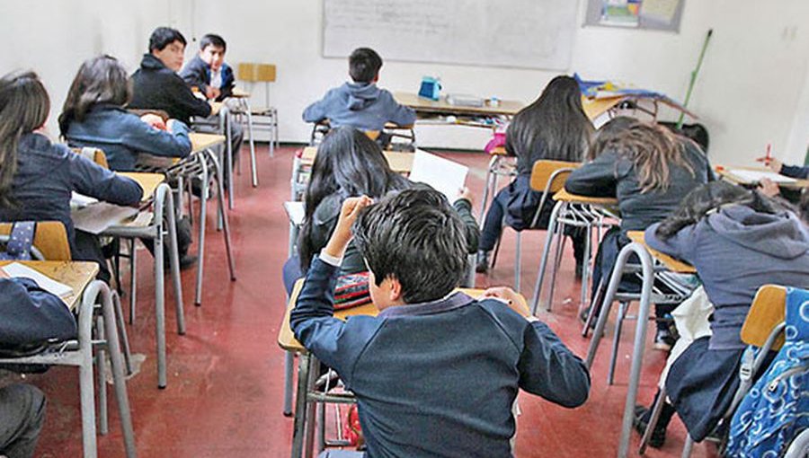 Iniciarán investigación por posible intoxicación de 24 estudiantes de colegio rural en Paillaco