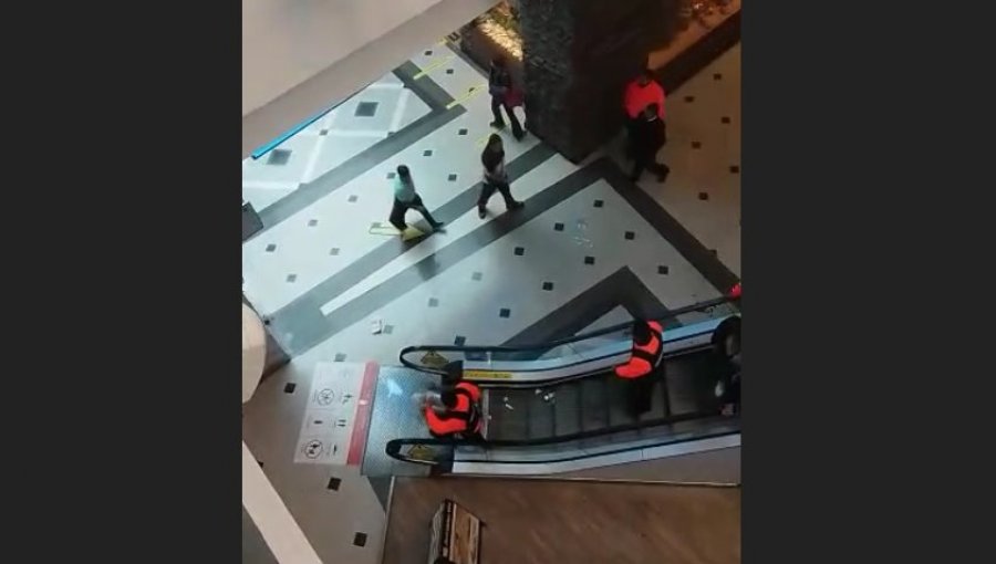 Delincuentes y guardias protagonizaron violenta riña al interior del mall de Viña del Mar