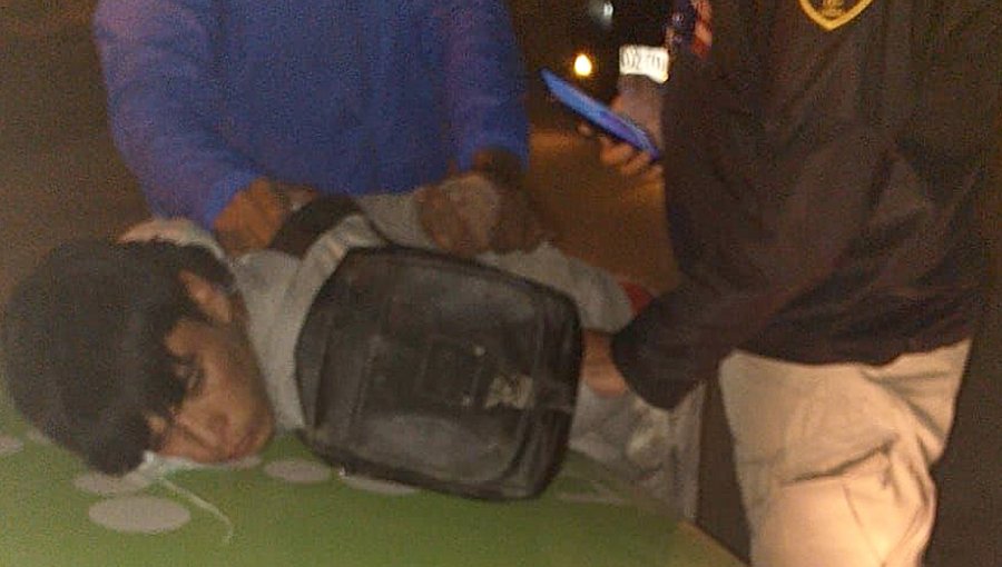 Personal municipal de Seguridad detiene a solitario delincuente que asaltó con arma de fuego a dos mujeres en Limache