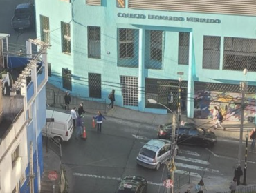 Terror en Valparaíso: Reportan balacera en las afueras del colegio Murialdo del cerro Barón