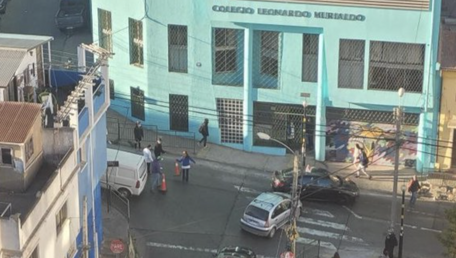 Terror en Valparaíso: Reportan balacera en las afueras del colegio Murialdo del cerro Barón