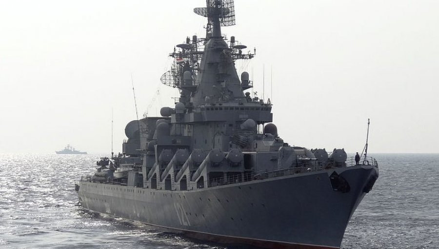 Rusia reconoce que su buque insignia en el Mar Negro resultó gravemente dañado tras un incendio y una explosión