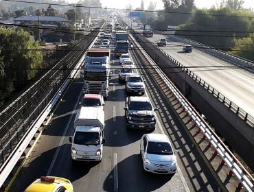 Diputados UDI exigen al Sernac abrir una investigación por congestión kilométrica en la ruta 5 Sur