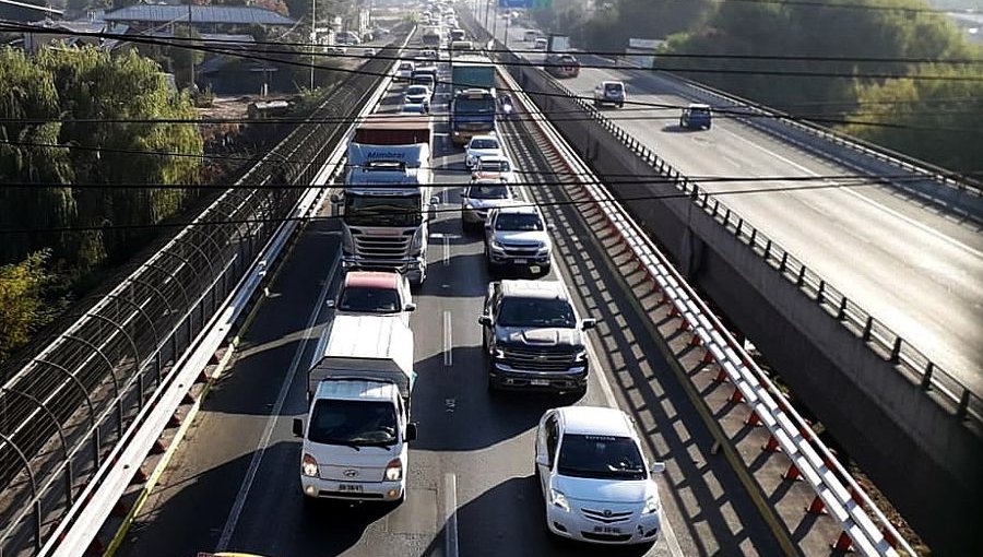 Diputados UDI exigen al Sernac abrir una investigación por congestión kilométrica en la ruta 5 Sur