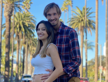 Daniela Palavecino enternece las redes sociales con sesión fotográfica de su avanzado embarazo: “Dulce espera”