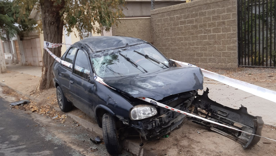 Cuatro lesionados deja accidente de tránsito en Limache: vehículo menor protagoniza choque y termina volcado