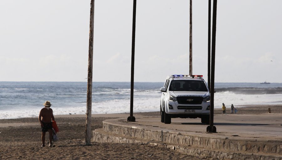 Iquique: Encuentran cuerpo de un hombre flotando en el mar en sector del "Marinero Desconocido"