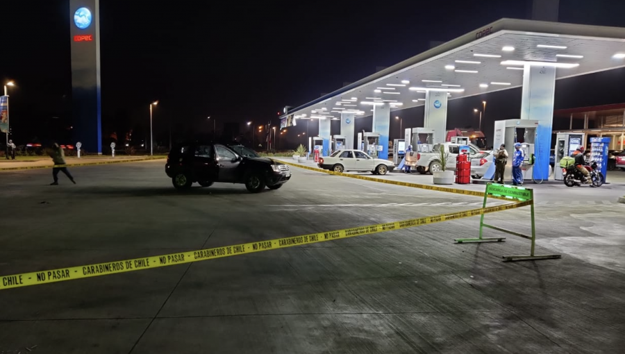 Tres delincuentes perpetraron violento asalto en servicentro del enlace de la ruta 68 en Pudahuel