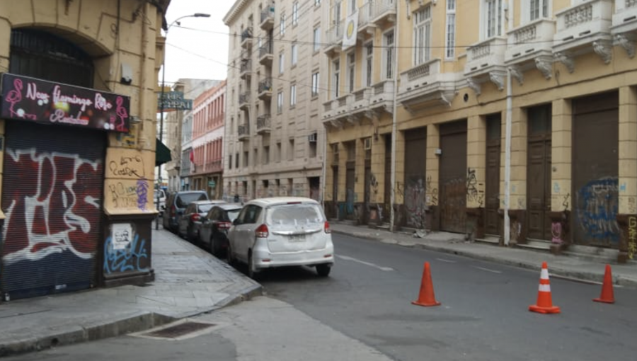 Evacuaron a más de un centenar de personas luego que accidente de tránsito provocara una fuga de gas en el plan de Valparaíso