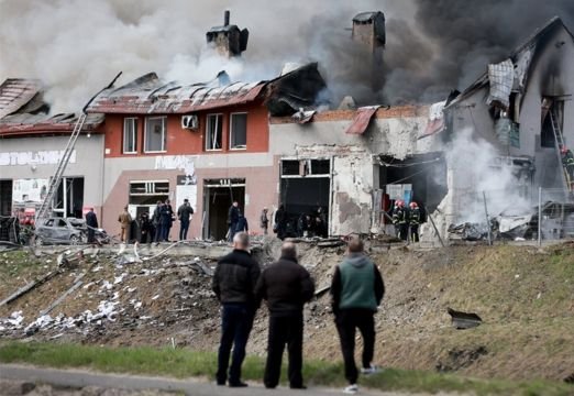 Ataques con misiles rusos en la ciudad ucraniana de Lviv dejan al menos siete muertos