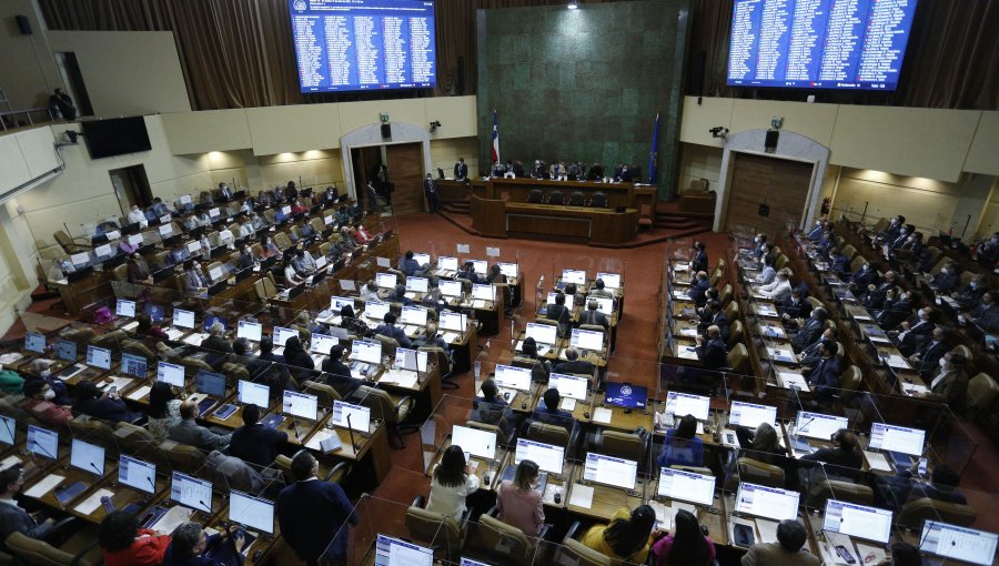 Cámara de Diputados vota este lunes dos proyectos de retiro de fondos de AFP: el de parlamentarios y el del gobierno