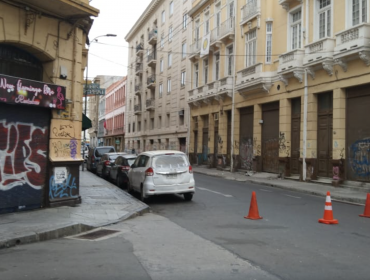 Evacuaron a más de un centenar de personas luego que accidente de tránsito provocara una fuga de gas en el plan de Valparaíso