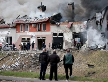 Ataques con misiles rusos en la ciudad ucraniana de Lviv dejan al menos siete muertos