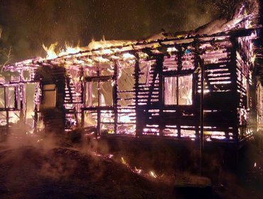 Encapuchados quemaron casa patronal del fundo Los Ajos en Tirúa: atentado se lo adjudicó la Alianza Territorial Mapuche